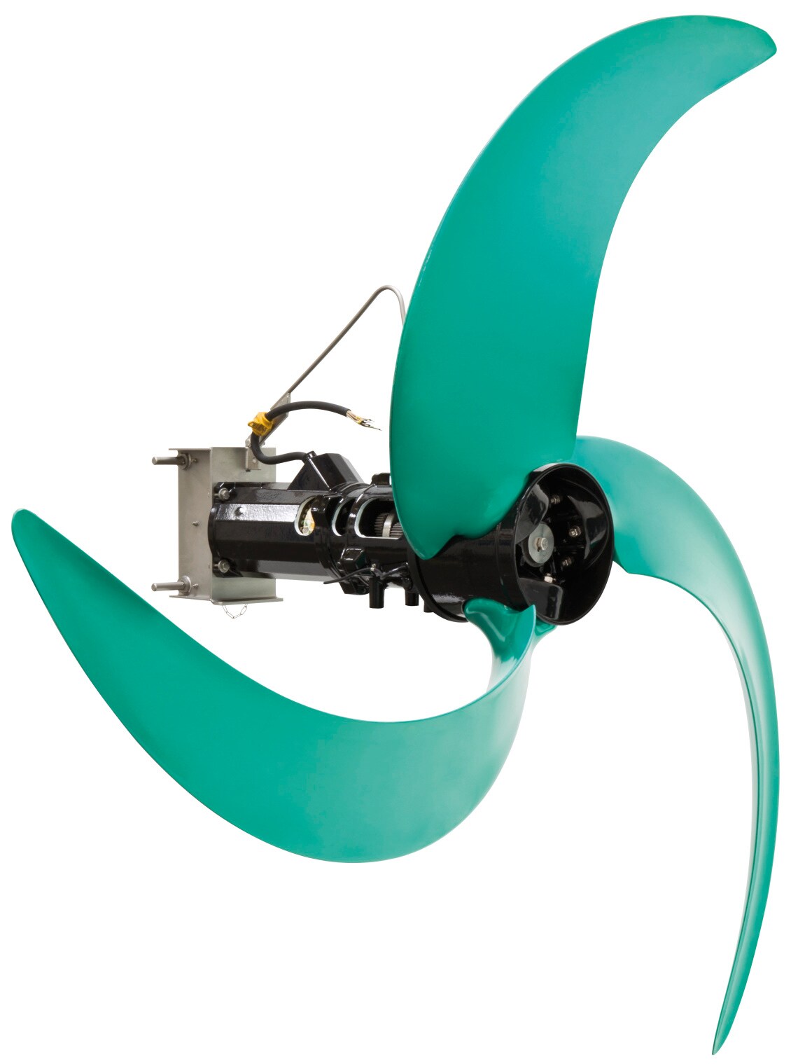 Slow-running submersible mixer