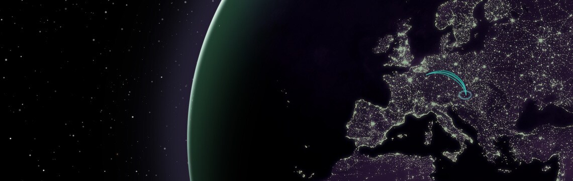 Detaillierte Darstellung der Erde nachts aus der Satellitenperspektive.