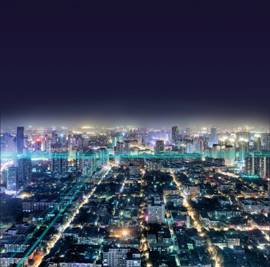 Skyline einer Stadt bei Nacht Skyline einer Stadt bei Nacht