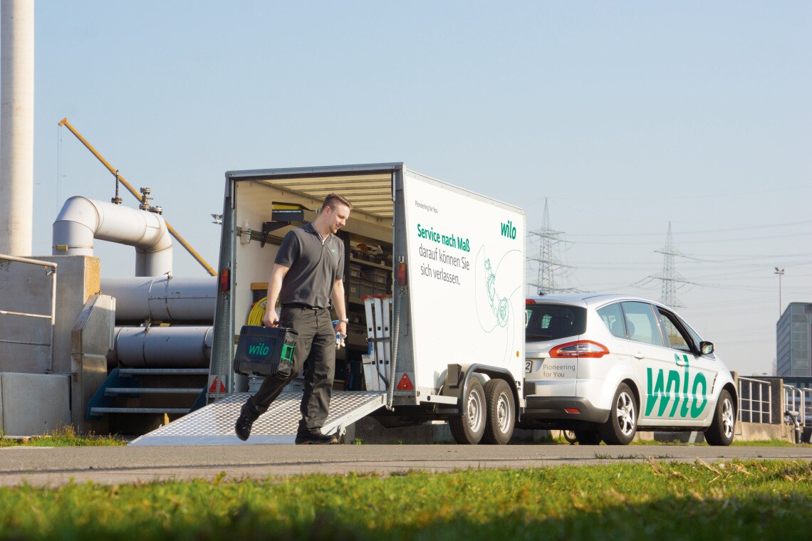 Service Shooting 2014 Sewage Plant Maintenance Car Trailer